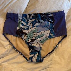 Sz 16 Swimsuits for All blue tropical bikini, high-rise bottoms only